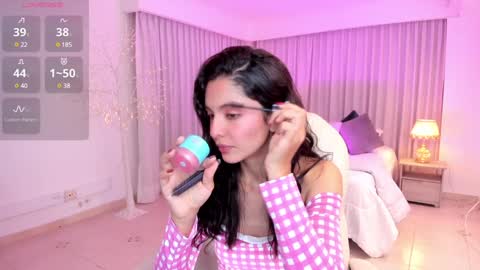 Snapshot of miiaa_evans chatting on 15, 1, 2025 Mia online show from 15, 1, 2025