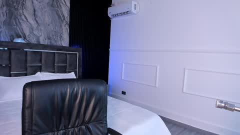 Snapshot of miiaamonroee chatting on 19, 2, 2025 Mia Monroe online show from 19, 2, 2025