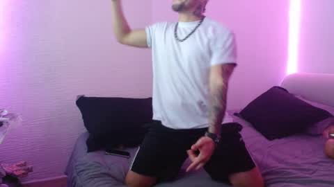 Snapshot of miialiiam0 chatting on 29, 12, 2024 Mia and Liam online show from 29, 12, 2024