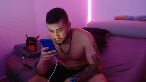 Snapshot of miialiiam0 chatting on 9, 1, 2025 Mia and Liam online show from 9, 1, 2025