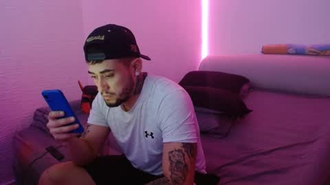 Snapshot of miialiiam0 chatting on 9, 1, 2025 Mia and Liam online show from 9, 1, 2025