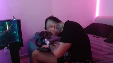 Snapshot of miialiiam0 chatting on 11, 1, 2025 Mia and Liam online show from 11, 1, 2025