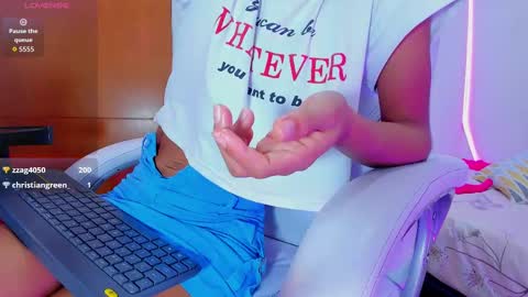 mia sofia online show from 19, 9, 2025