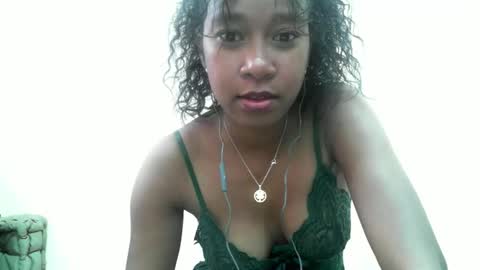 Snapshot of miichouu chatting on 6, 6, 2026 Miichouu online show from 6, 6, 2026