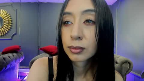 miilu  online show from 15, 12, 2024