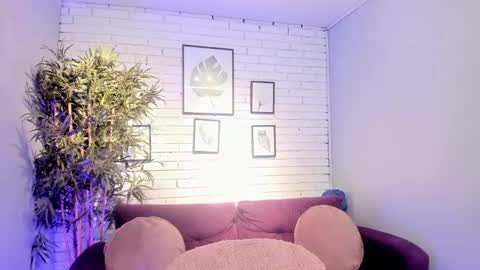 miilu  online show from 23, 2, 2025