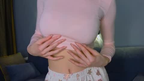 Snapshot of miiss_llindall chatting on 12, 3, 2025 Adalinda online show from 12, 3, 2025