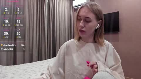 Mika online show from 9, 11, 2025