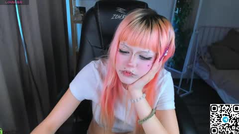 Snapshot of mika_vatashi chatting on 30, 5, 2026 Mika online show from 30, 5, 2026
