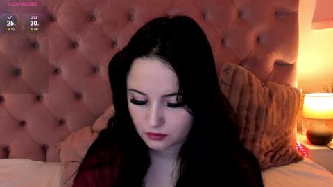 Snapshot of mikavia chatting on 24, 12, 2024 Mika online show from 24, 12, 2024