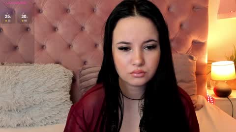 Snapshot of mikavia chatting on 6, 1, 2025 Mika online show from 6, 1, 2025