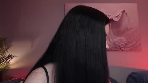 Snapshot of mikavia chatting on 10, 9, 2025 Mika online show from 10, 9, 2025