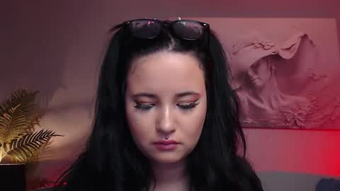 Snapshot of mikavia chatting on 13, 9, 2025 Mika online show from 13, 9, 2025