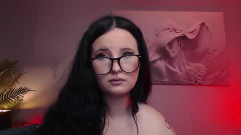 Snapshot of mikavia chatting on 20, 9, 2025 Mika online show from 20, 9, 2025