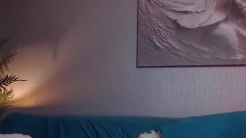 Snapshot of mikavia chatting on 23, 9, 2025 Mika online show from 23, 9, 2025