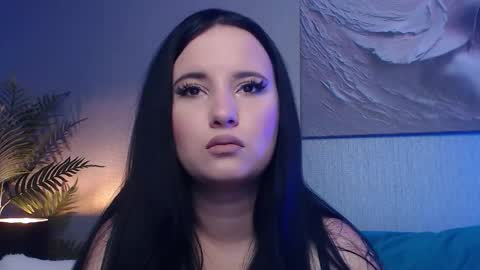 Snapshot of mikavia chatting on 28, 9, 2025 Mika online show from 28, 9, 2025