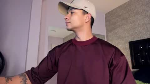 Snapshot of mike2_wills chatting on 5, 12, 2024 Mike2 wills online show from 5, 12, 2024