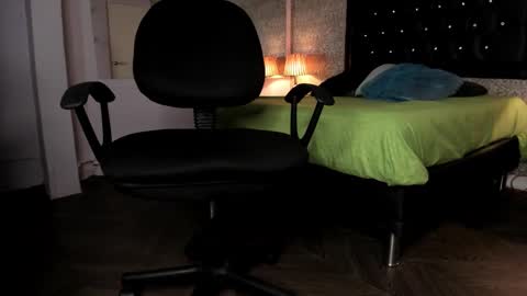 Snapshot of mike2_wills chatting on 7, 12, 2024 Mike2 wills online show from 7, 12, 2024