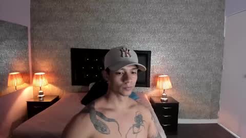 Snapshot of mike2_wills chatting on 11, 12, 2024 Mike2 wills online show from 11, 12, 2024