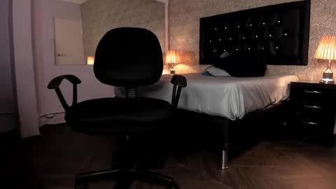 Snapshot of mike2_wills chatting on 31, 12, 2024 Mike2 wills online show from 31, 12, 2024