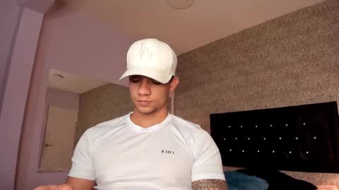 Snapshot of mike2_wills chatting on 7, 1, 2025 Mike2 wills online show from 7, 1, 2025