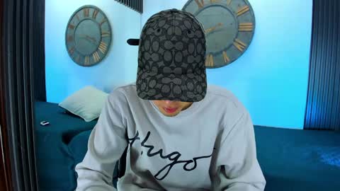 Mike 0233 online show from 8, 2, 2025