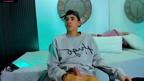 Mike 0233 online show from 21, 2, 2025