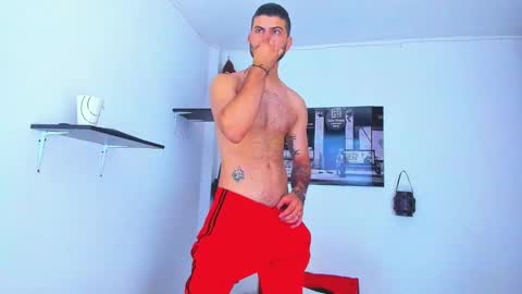 Snapshot of mike__horny chatting on 5, 3, 2025 Mike online show from 5, 3, 2025