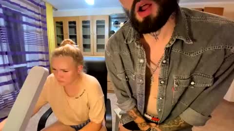 Mike and anna online show from 11, 4, 2026