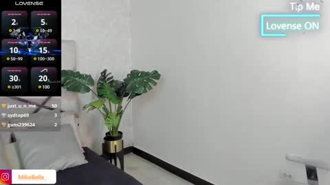 Mike Belle online show from 6, 3, 2025