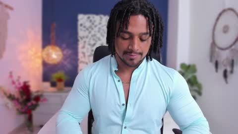 Snapshot of mike_estevess chatting on 1, 12, 2024 online show from 1, 12, 2024