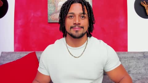 Snapshot of mike_estevess chatting on 11, 12, 2024 online show from 11, 12, 2024