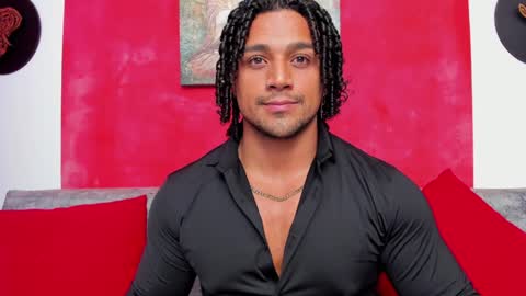 Snapshot of mike_estevess chatting on 23, 12, 2024 online show from 23, 12, 2024