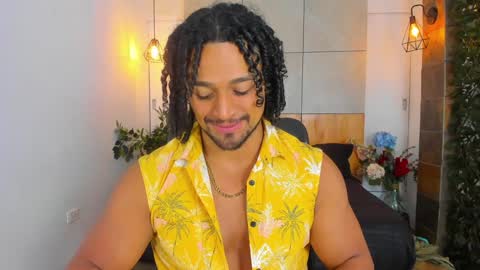 Snapshot of mike_estevess chatting on 31, 1, 2025 online show from 31, 1, 2025