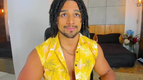 Snapshot of mike_estevess chatting on 31, 1, 2025 online show from 31, 1, 2025