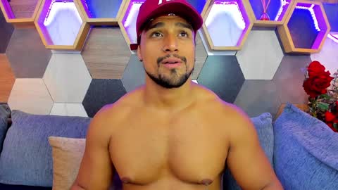 Snapshot of mike_estevess chatting on 6, 2, 2025 online show from 6, 2, 2025