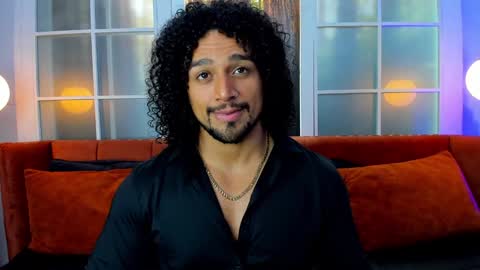 Snapshot of mike_estevess chatting on 8, 2, 2025 online show from 8, 2, 2025