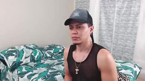 Snapshot of mike_rolly chatting on 19, 12, 2024 Enrique Rolly online show from 19, 12, 2024