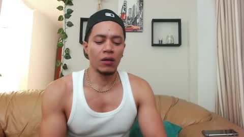 Snapshot of mike_rolly chatting on 12, 9, 2025 Enrique Rolly online show from 12, 9, 2025