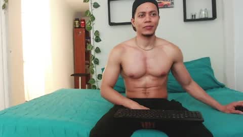 Snapshot of mike_rolly chatting on 16, 9, 2025 Enrique Rolly online show from 16, 9, 2025