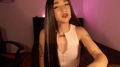 Snapshot of mikee_g chatting on 27, 12, 2024 ZARA BLARE online show from 27, 12, 2024