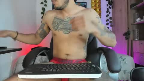 mikee_scooth online show from 30, 1, 2025