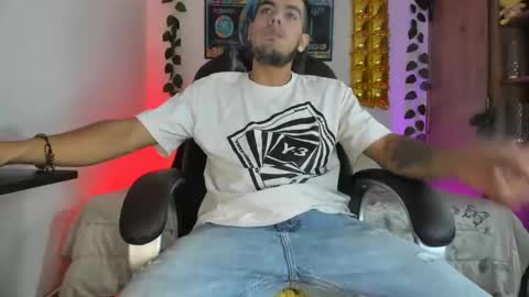 mikee_scooth online show from 5, 2, 2025