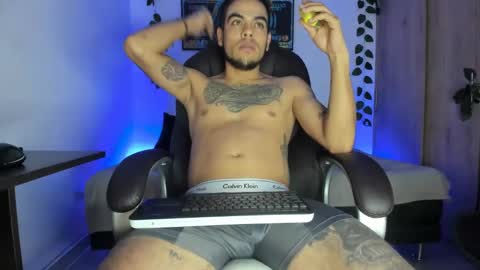 mikee_scooth online show from 11, 3, 2025