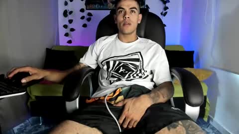 mikee_scooth online show from 23, 9, 2025