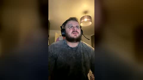 mikehole25 online show from 18, 2, 2026