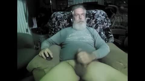 Snapshot of mikevm420 chatting on 16, 12, 2024 mike online show from 16, 12, 2024