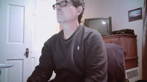 Snapshot of mikewulds chatting on 25, 10, 2025 Mike online show from 25, 10, 2025