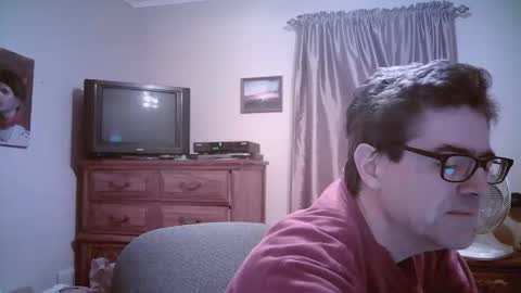 Snapshot of mikewulds chatting on 2, 5, 2026 Mike online show from 2, 5, 2026