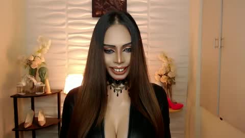 Mistress MikeyAlawi online show from 8, 12, 2024